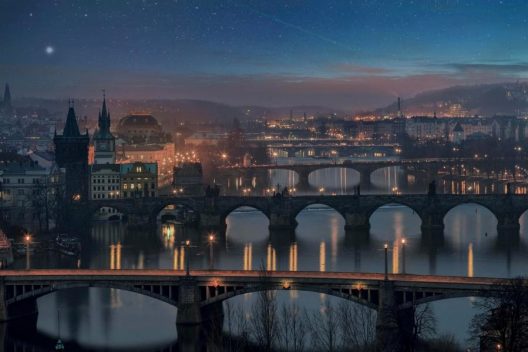 Prague мости вечірньої Праги