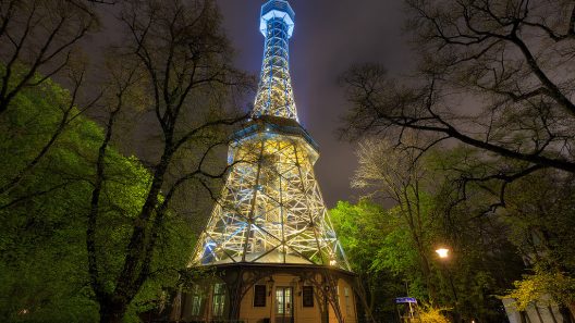 Facts about Prague Празька оглядова вежа