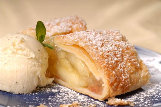 Austria Strudel Австрія яблучний штрудель
