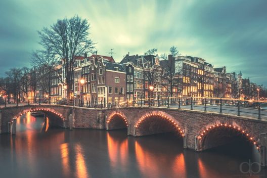 Amsterdam Амстерадм вечірнє місто