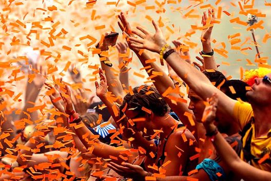 Amsterdam Амтердам святкування фестивалю Kings day
