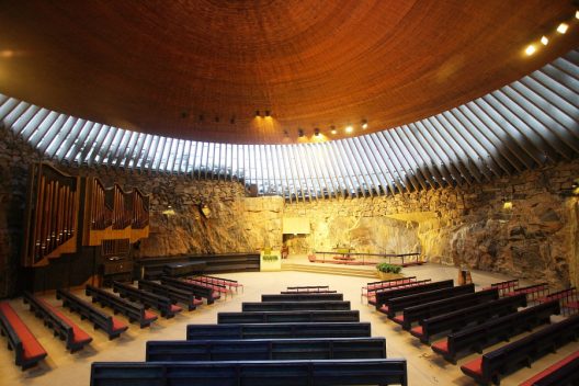 helsinki-%d1%86%d0%b5%d1%80%d0%ba%d0%b2%d0%b0-%d0%b7-%d0%ba%d0%b0%d0%bc%d0%b5%d0%bd%d1%8e