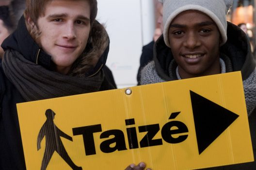 Taize Новорчна зустріч Тезе